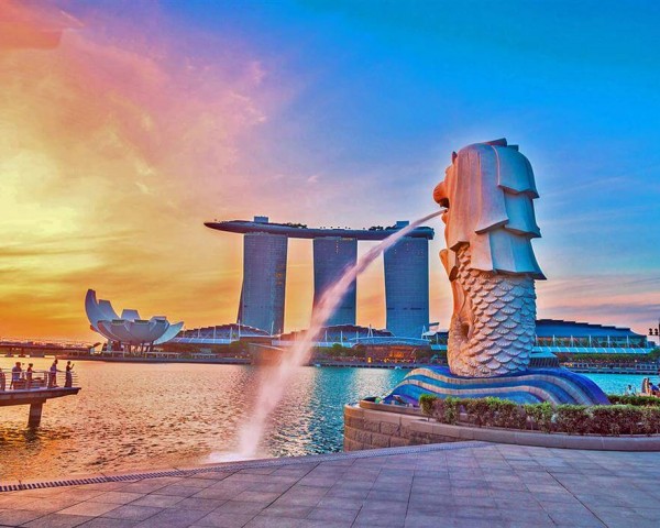 SINGAPORE HOPES TO WELCOME UP TO 14 M VISITORS IN 2023