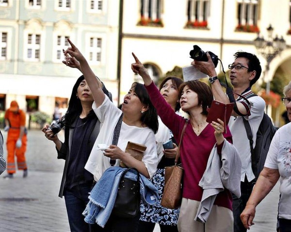 CHINESE TOURISTS STILL NOT HEADING TO EUROPE