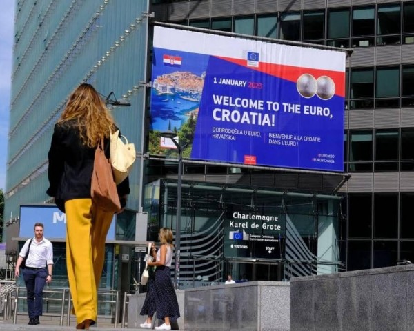 CROATIA PLANS A TOURIST TAX TO FIGHT MASS TOURISM