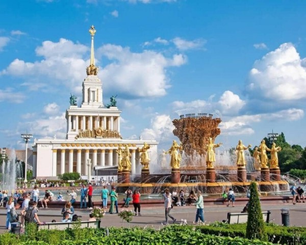 MOSCOW WELCOMED 7.1 MILLION TOURISTS THIS SUMMER