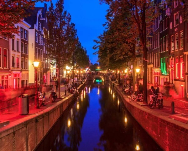 AMSTERDAM INTRODUCES CHANGES IN THE RED-LIGHT DISTRICT