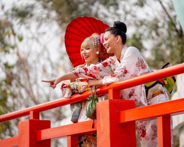 JAPAN SAW A REMARKABLE BOOM OF FOREIGN VISITORS