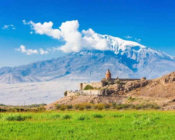 EXPLORING ARMENIA’S TOURISM RENAISSANCE: A COMPREHENSIVE REVIEW AND FUTURE PROJECTIONS