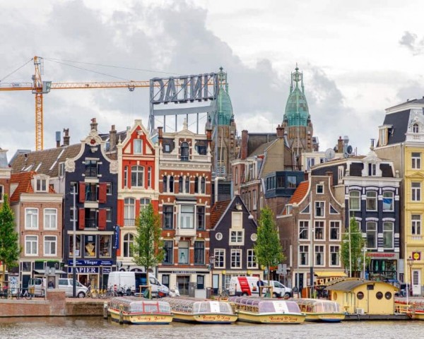 FINDING THE BEST HOTEL IN AMSTERDAM WITH VOYAGE PRIVÉ