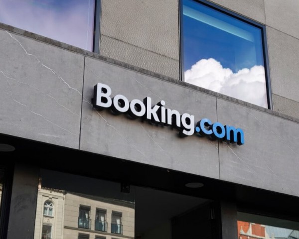 BOOKING.COM MUST EXCLUDE BEST PRICE CLAUSES IN EUROPE