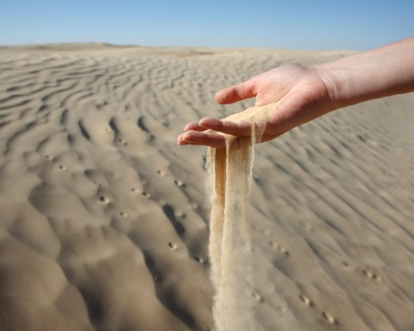 COASTAL EROSION THREATENS TUNISIAN BEACHES