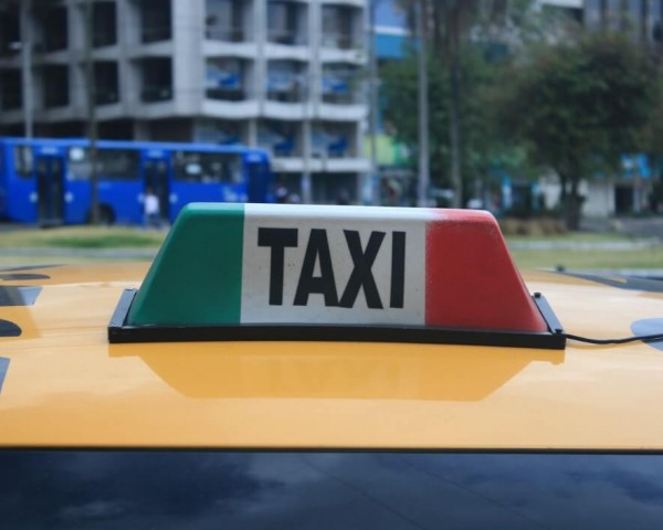 ROME FACES PROBLEMS WITH INSUFFICIENT NUMBER OF TAXIS